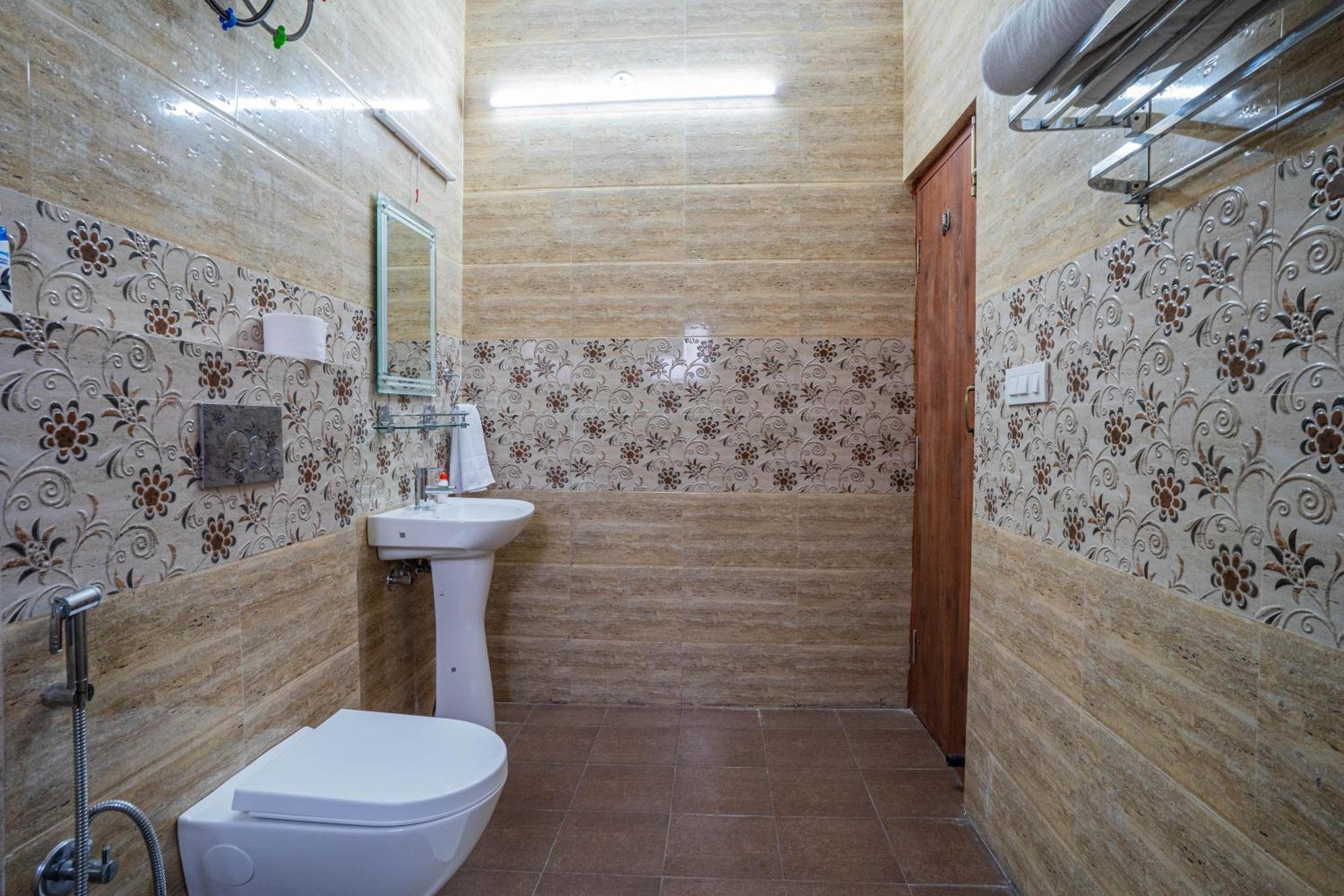 Hostie Sahasrara-3Bhk Chalets, Majkhali, Ranikhet Zewnętrze zdjęcie